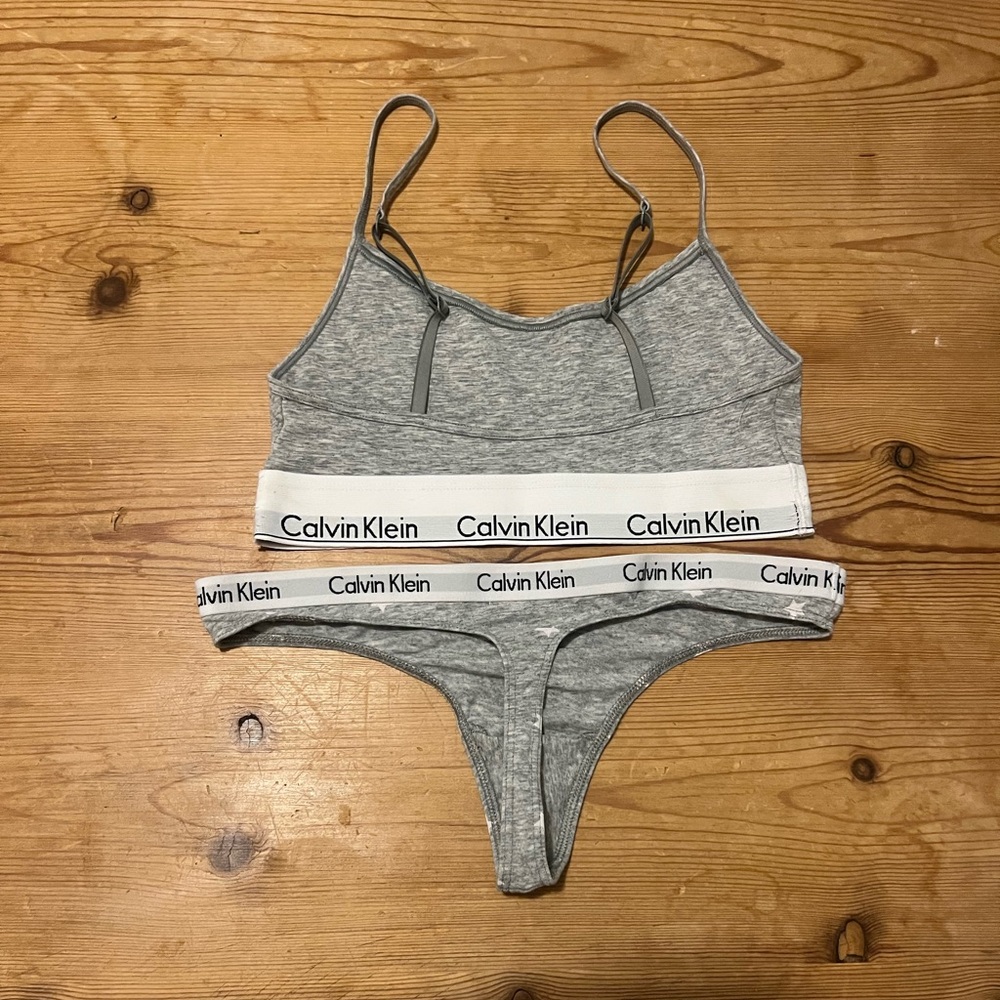 Calvin Klein Heather Gray Bralette and Panty Set Small - Picture 2 of 2